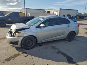 Chevrolet Aveo (Sonic) LS 1.8L 4 2015