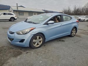 Hyundai Elantra GLS 1.8L 4 2013