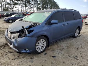 Toyota Sienna XLE 3.5L 6 2015