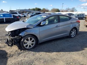 Hyundai Elantra GLS 1.8L 4 2013
