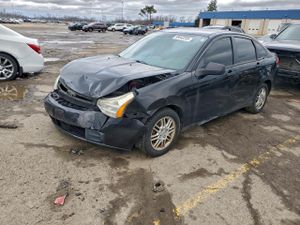 Ford Focus SE 2.0L 4 2011