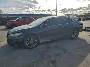 Toyota Camry LE 2.5L 4 2015