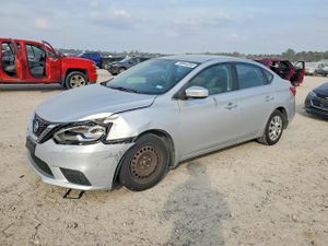 Nissan Sentra S 1.8L 4 2017