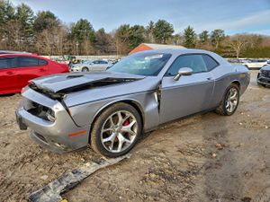 Dodge Challenger SXT PLUS 3.6L 6 2015