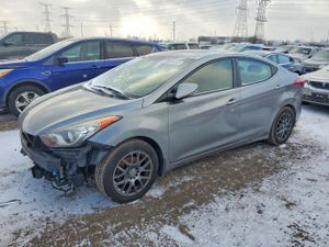 Hyundai Elantra GLS 1.8L 4 2013