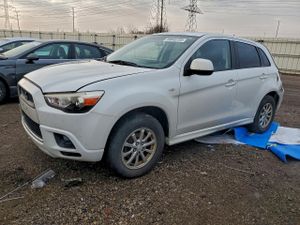 Mitsubishi Outlander ES 2.0L 4 2012