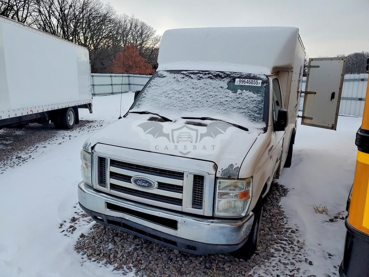 Ford Econoline E350 SUPER DUTY CUTAWAY VAN 5.4L 8 2011