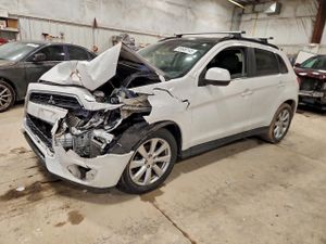 Mitsubishi Outlander SE 2.0L 4 2014