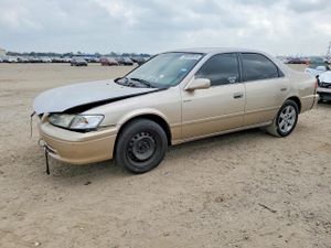 Toyota Camry CE 2.2L 4 2000