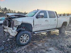 GMC Sierra K3500 DENALI 6.6L 8 2011