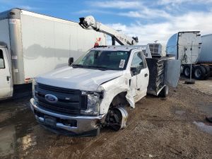 Ford F550 SUPER DUTY 6.7L 8 2019