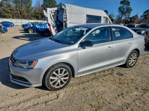 Volkswagen Jetta SE 1.8L 4 2015