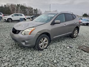 Nissan Rogue S 2.5L 4 2013