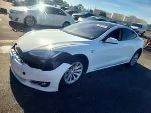 Tesla Model S 2014