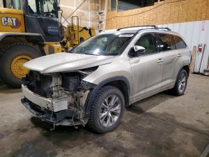 Toyota Highlander XLE 3.5L 6 2015