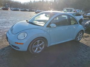 Volkswagen Beetle 2.5L 5 2010