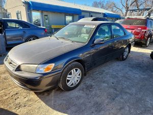 Toyota Camry CE 2.2L 4 2000