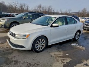 Volkswagen Jetta SE 2.5L 5 2013