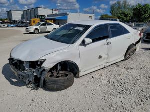 Toyota Camry L 2.5L 4 2014
