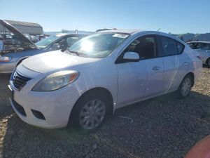 Nissan Versa S 1.6L 4 2012
