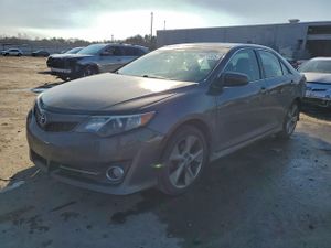Toyota Camry SE 3.5L 6 2013