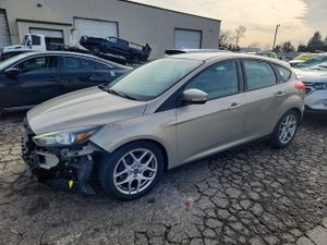 Ford Focus SE 2.0L 4 2015