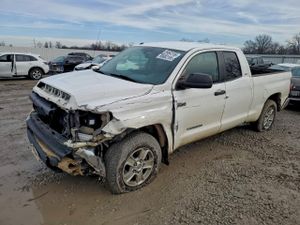 Toyota Tundra DOUBLE CAB SR 5.7L 8 2014