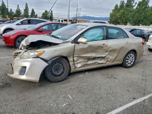 Toyota Corolla BASE 1.8L 4 2013