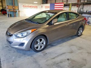 Hyundai Elantra GLS 1.8L 4 2013
