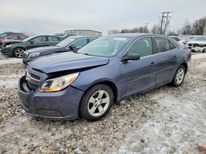 Chevrolet Malibu LS 2.5L 4 2013