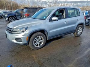 Volkswagen Tiguan S 2.0L 4 2012