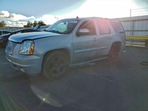 GMC Yukon DENALI 6.2L 8 2007