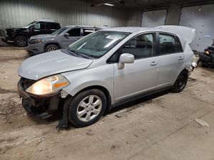 Nissan Versa S 1.8L 4 2009