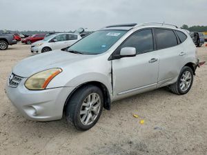 Nissan Rogue S 2.5L 4 2011