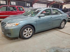 Toyota Camry BASE 2.5L 4 2011