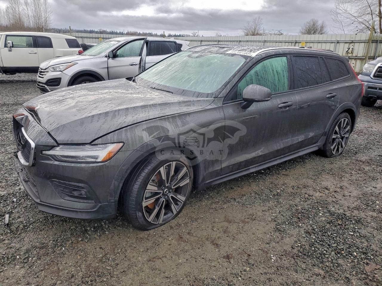 Volvo V60 T5 MOMENTUM 2.0L 4 2021