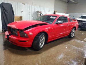 Ford Mustang GT 4.6L 8 2005