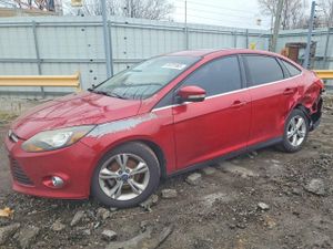Ford Focus TITANIUM 2.0L 4 2012