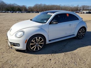 Volkswagen Beetle TURBO 2.0L 4 2012