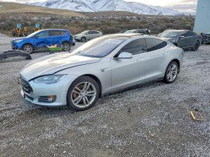 Tesla Model S 85D 2015