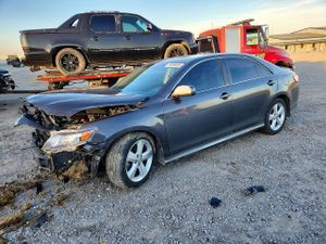 Toyota Camry BASE 2.5L 4 2010