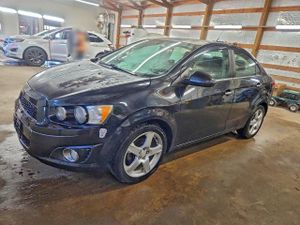 Chevrolet Aveo (Sonic) LTZ 1.4L 4 2014