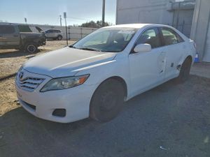 Toyota Camry BASE 2.5L 4 2011