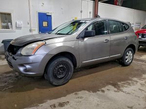 Nissan Rogue S 2.5L 4 2013