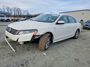 Volkswagen Passat S 1.8L 4 2015