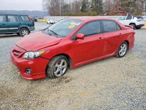 Toyota Corolla BASE 1.8L 4 2013