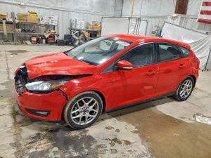 Ford Focus SE 2.0L 4 2015