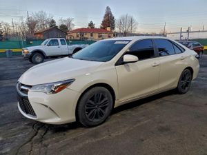 Toyota Camry LE 2.5L 4 2015