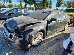Ford Fusion SE HYBRID 2.0L 4 2014