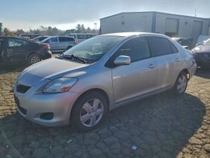 Toyota Yaris 1.5L 4 2012